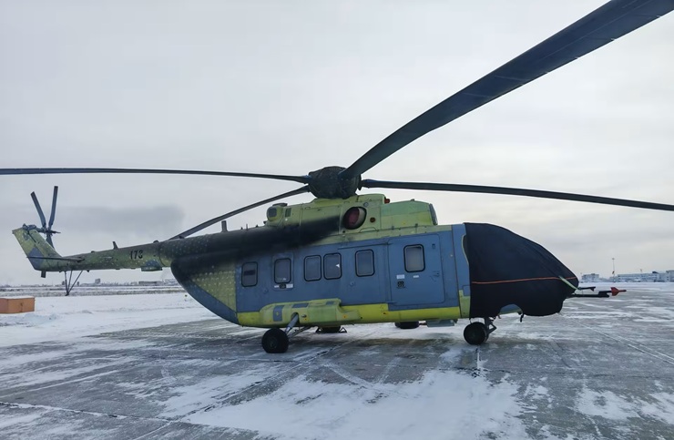 Арктические испытания холодом вертолета Ми-171А3 в Якутском аэропорту