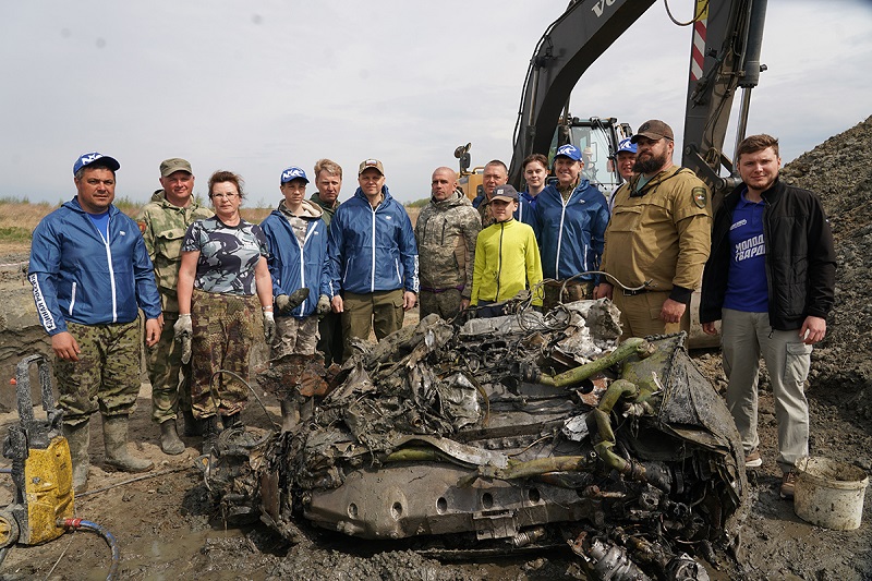 В районе поселка Красновка Калининградской области обнаружены фрагменты штурмовика Ил-2 и останки экипажа